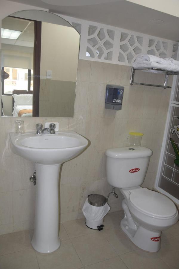אסמרלדס Olan'S Hotel Group מראה חיצוני תמונה